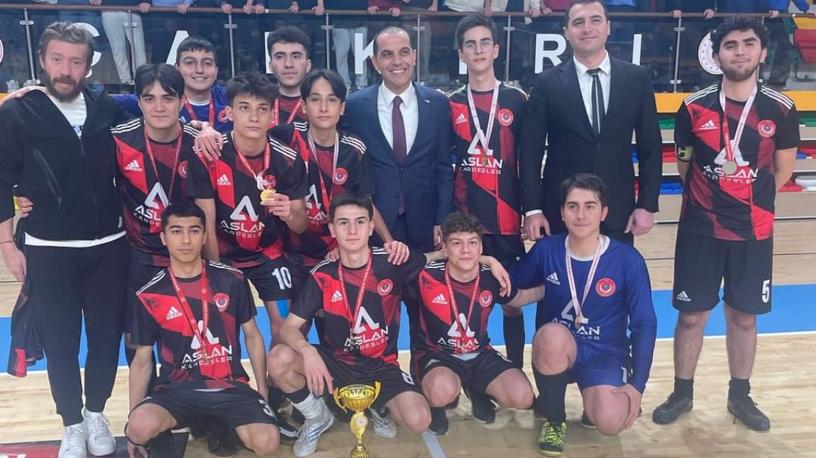 Genç Erkekler Futsal Turnuvasında takımımız ilimizde birinci oldu